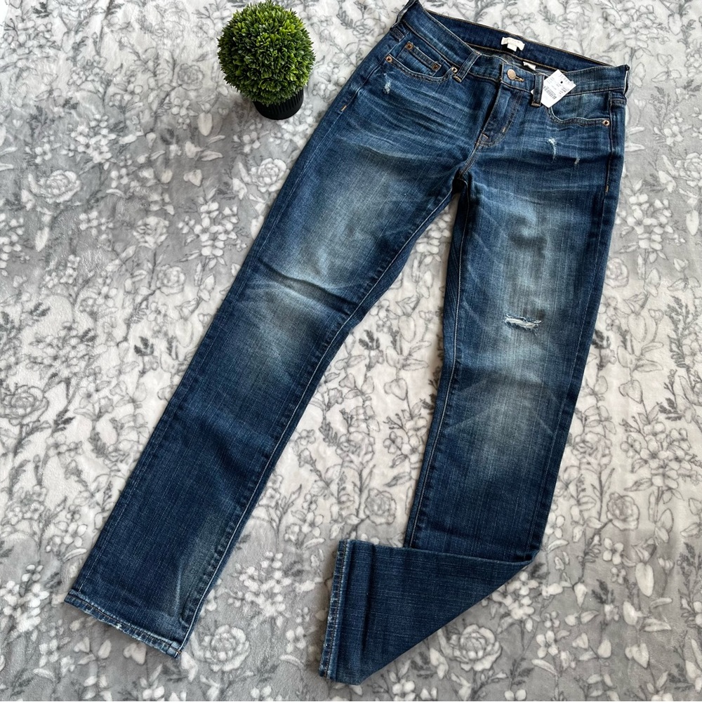 J. Crew Straight Leg Girlfriend Jeans | Rustic Chic Denim | Effortless Everyday - Picture 5 of 9